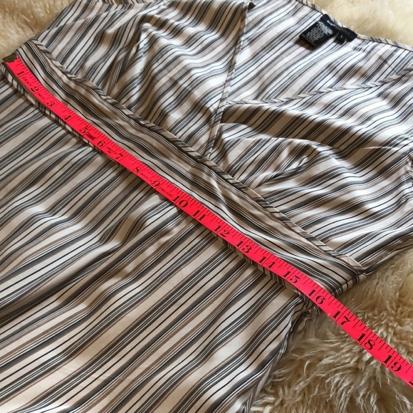 Fitted stripped top with cap sleeves size L - Picture 7 of 7